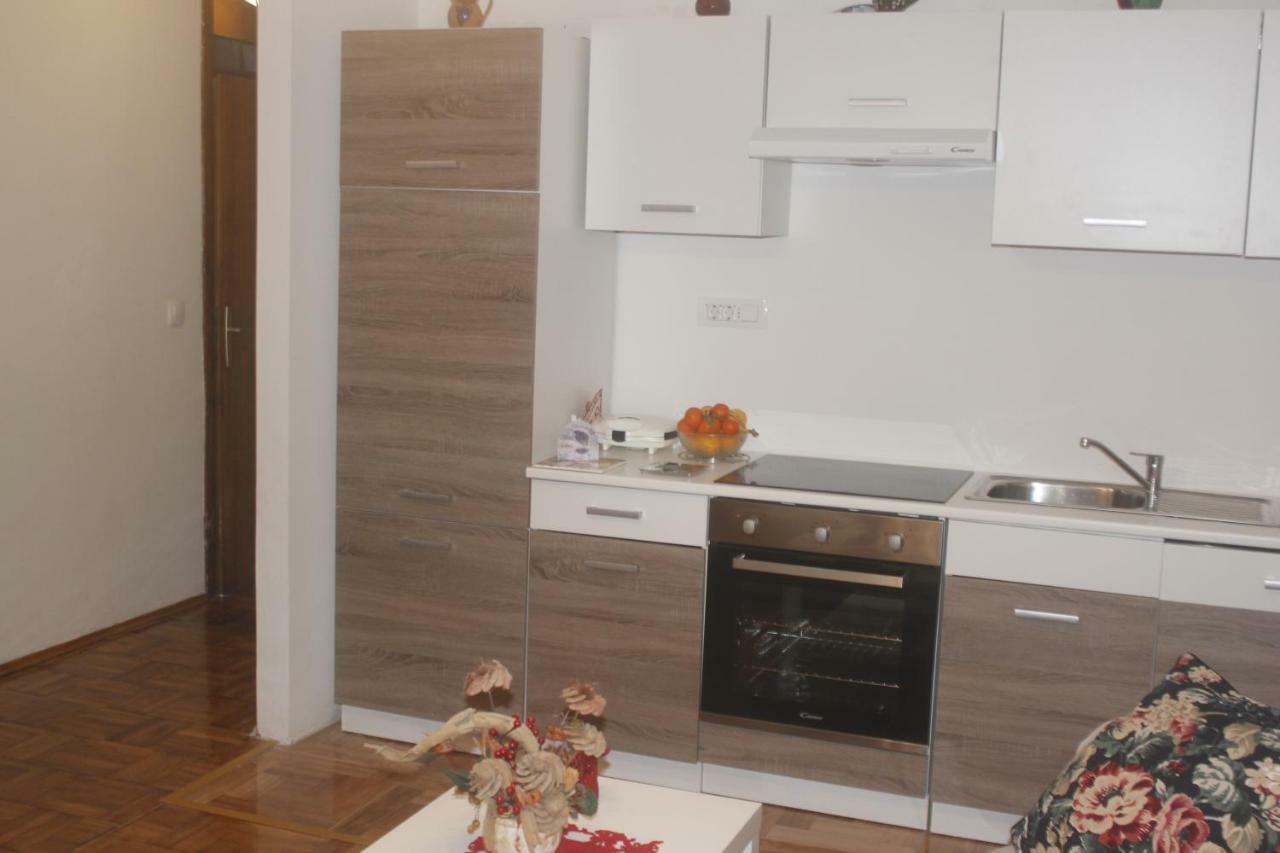Apartman Jadranka Njivice Exteriér fotografie